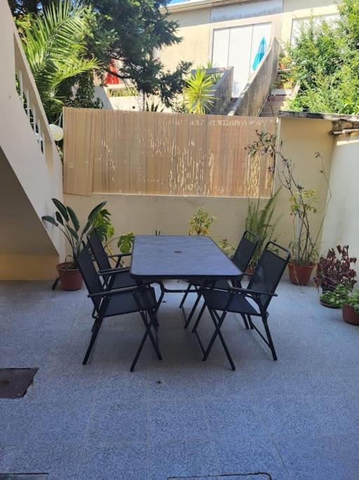 Roomy & Patio - 2 Bedroom Flat 포르투 외부 사진
